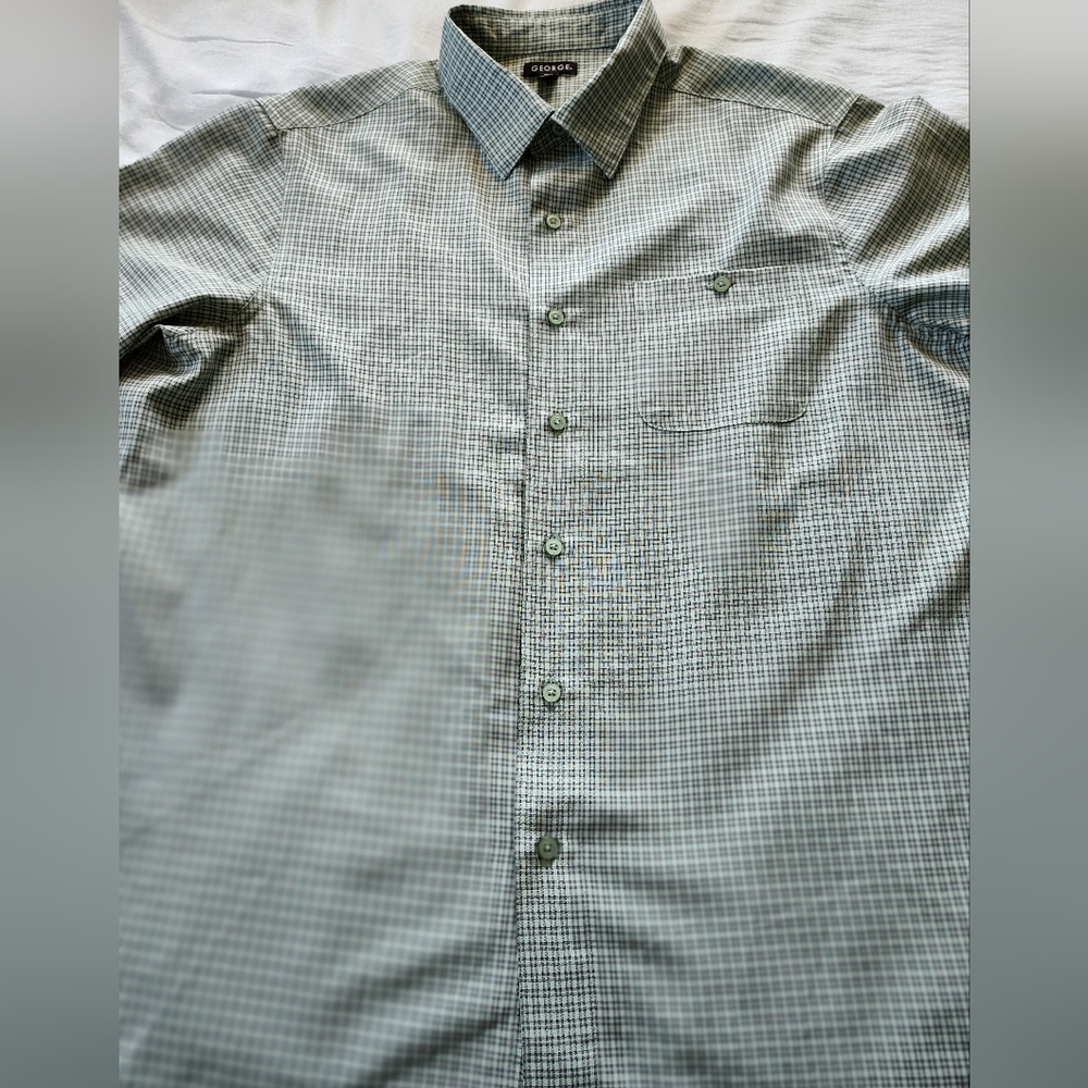 GEORGE Men's Button Up Shirt. Size XL (46-48)  Short Sleeves.